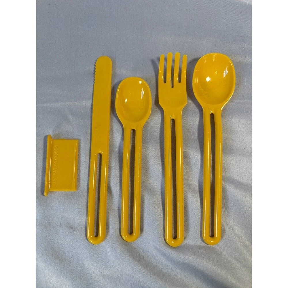 Rare Vintage 1985 Postmodern Picnic Set - 